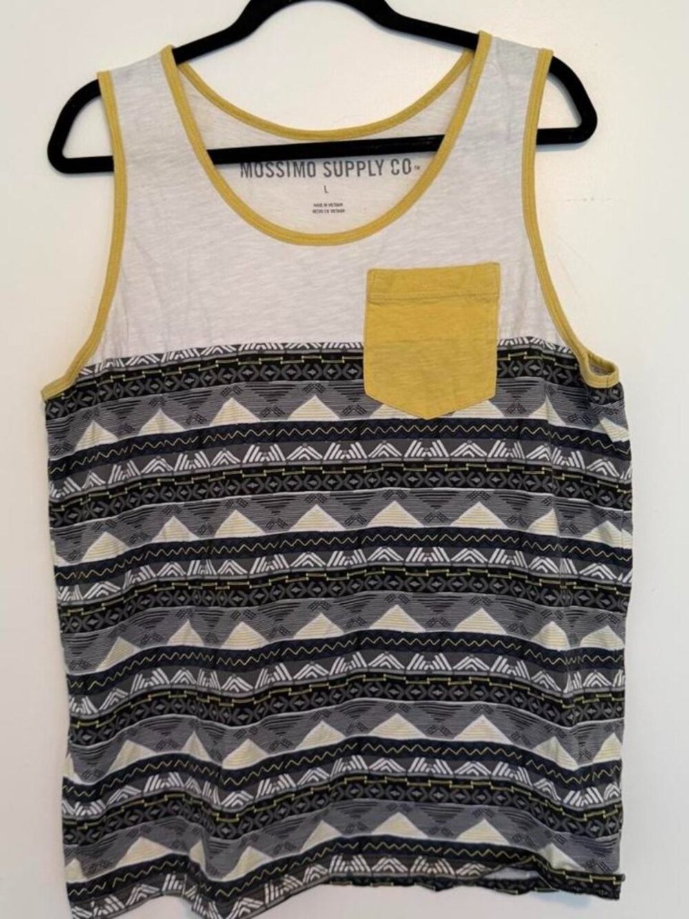 Mossimo Supply Co. white and gray geometric triangle pattern tank top size L